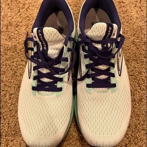 Women’s Brooks Levitate 5